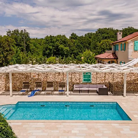Casa With Pool * Kras