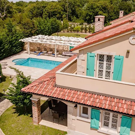Casa With Pool