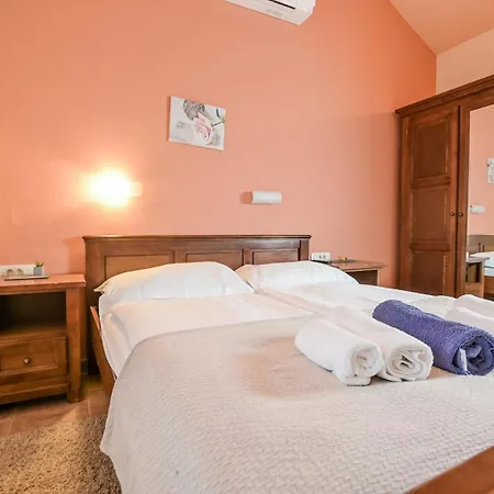 Villa Casa With Pool Kras