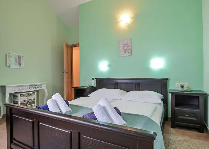 Casa With Pool Vila Kras